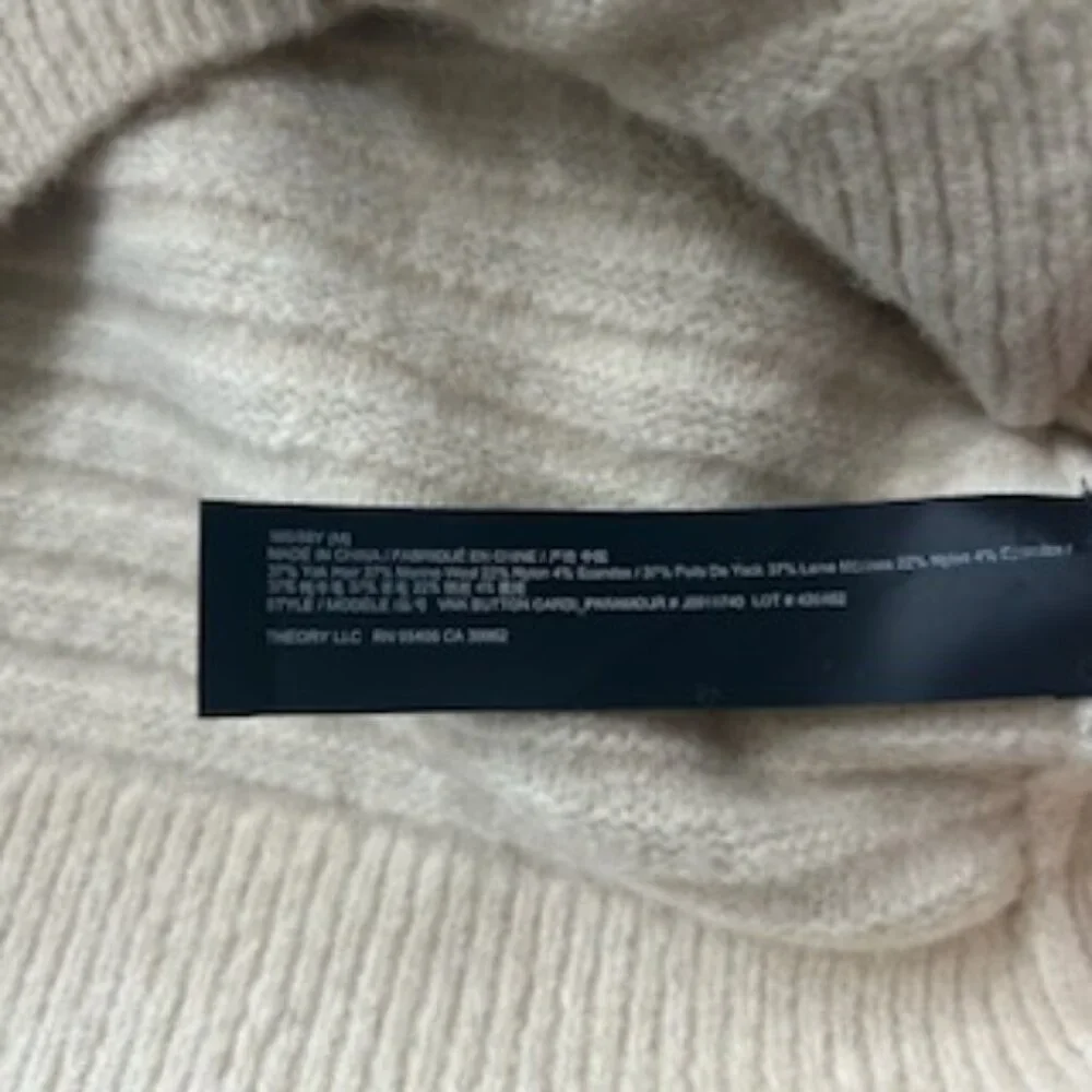 NWT Theory Premium Quality Luxury Minimalist V-Neck Knitwear Sweater Cardigan - Picture 9 of 10